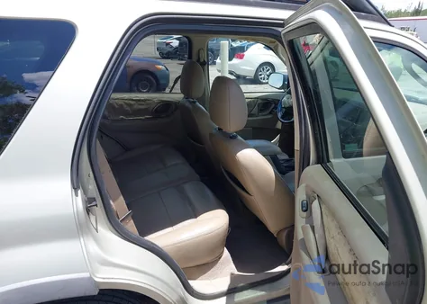 2005 Ford Escape Xlt from USA, damaged, VIN 1FMYU03165KB42372